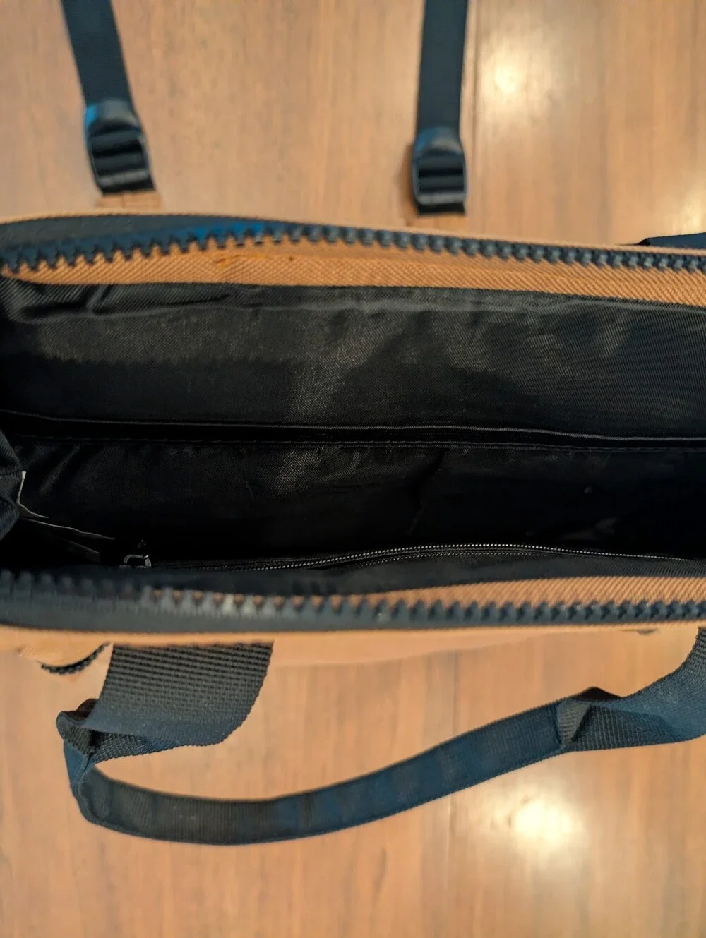 Dickies Sturdy Brown Backpack - Picture 10 of 16